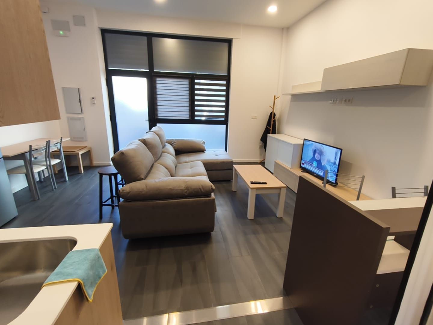 Living room of Apartment to rent in  Granada Capital  with Air Conditioner, Heating and Furnished