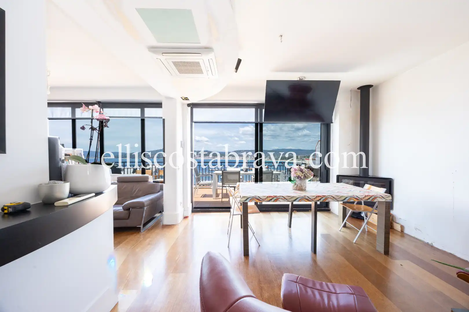 Sala de estar de Ático en venta en Palamós con Aire acondicionado, Calefacción y Parquet