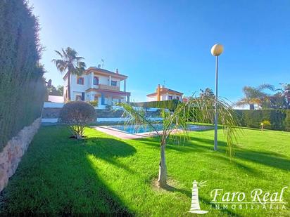 Jardí de Casa o xalet en venda en Sanlúcar de Barrameda amb Aire condicionat i Piscina