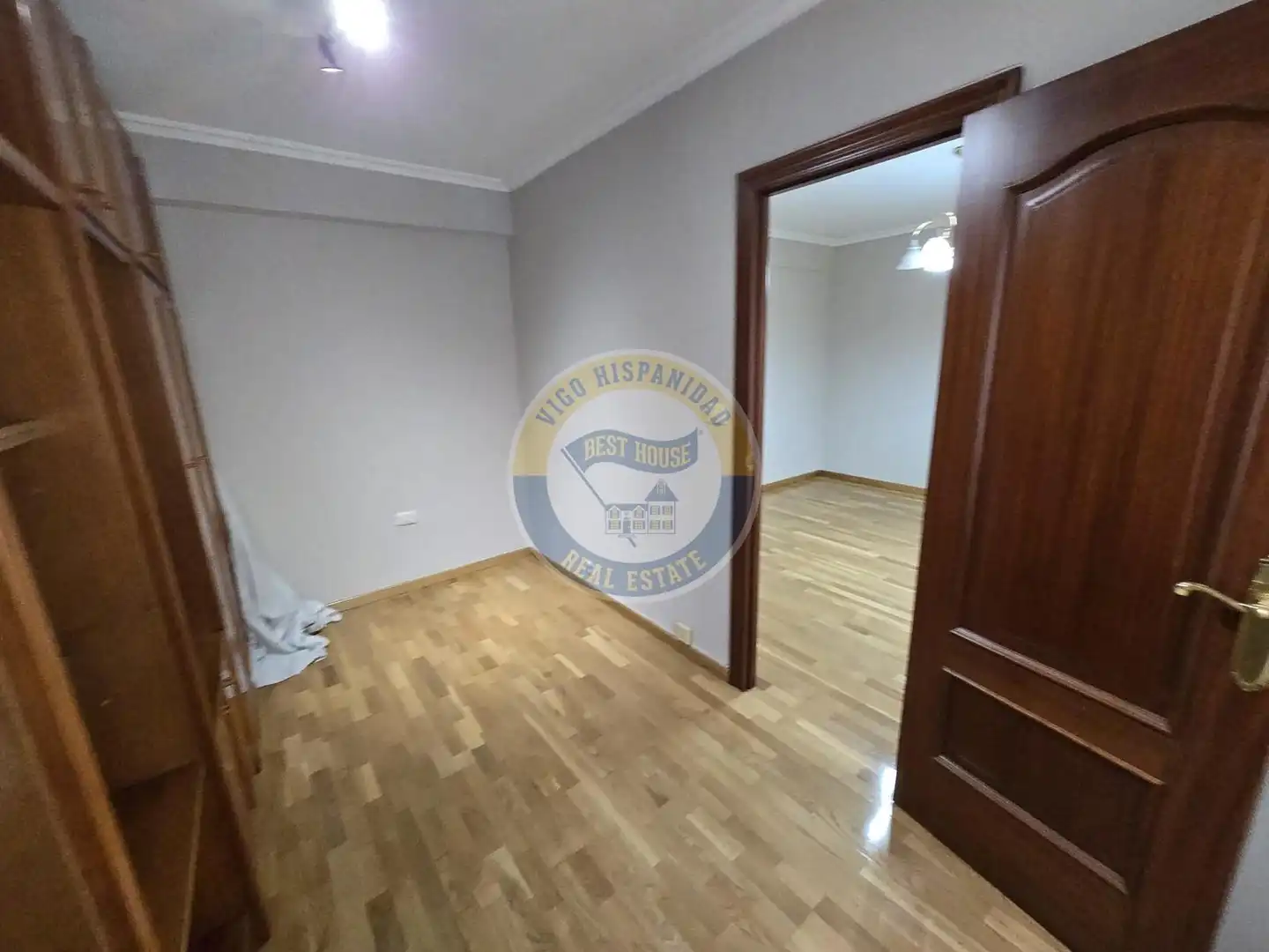 Piso de alquiler en Vigo  con Calefacción