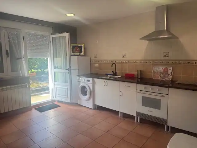 Cuina de Casa o xalet en venda en Castropol amb Calefacció, Jardí privat i Parquet
