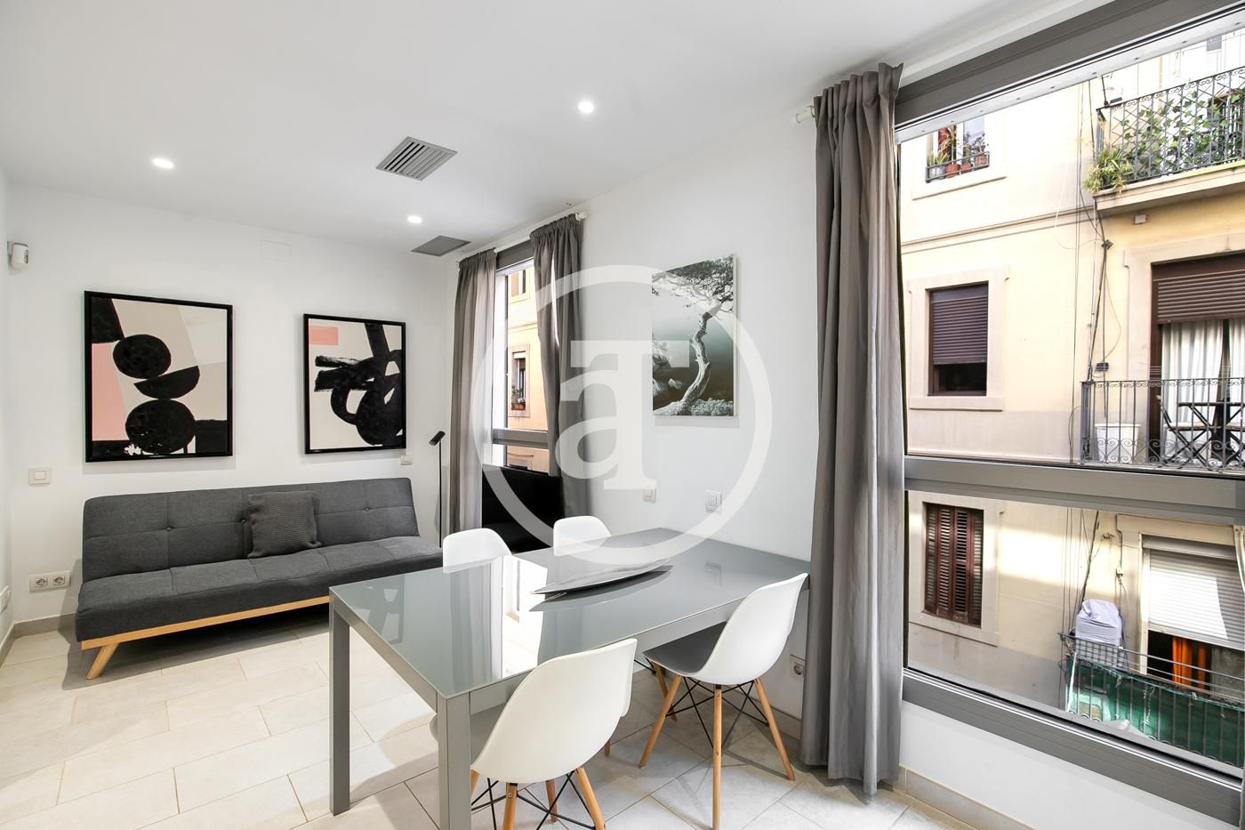 Sala d'estar de Dúplex de lloguer en  Barcelona Capital amb Aire condicionat, Calefacció i Moblat