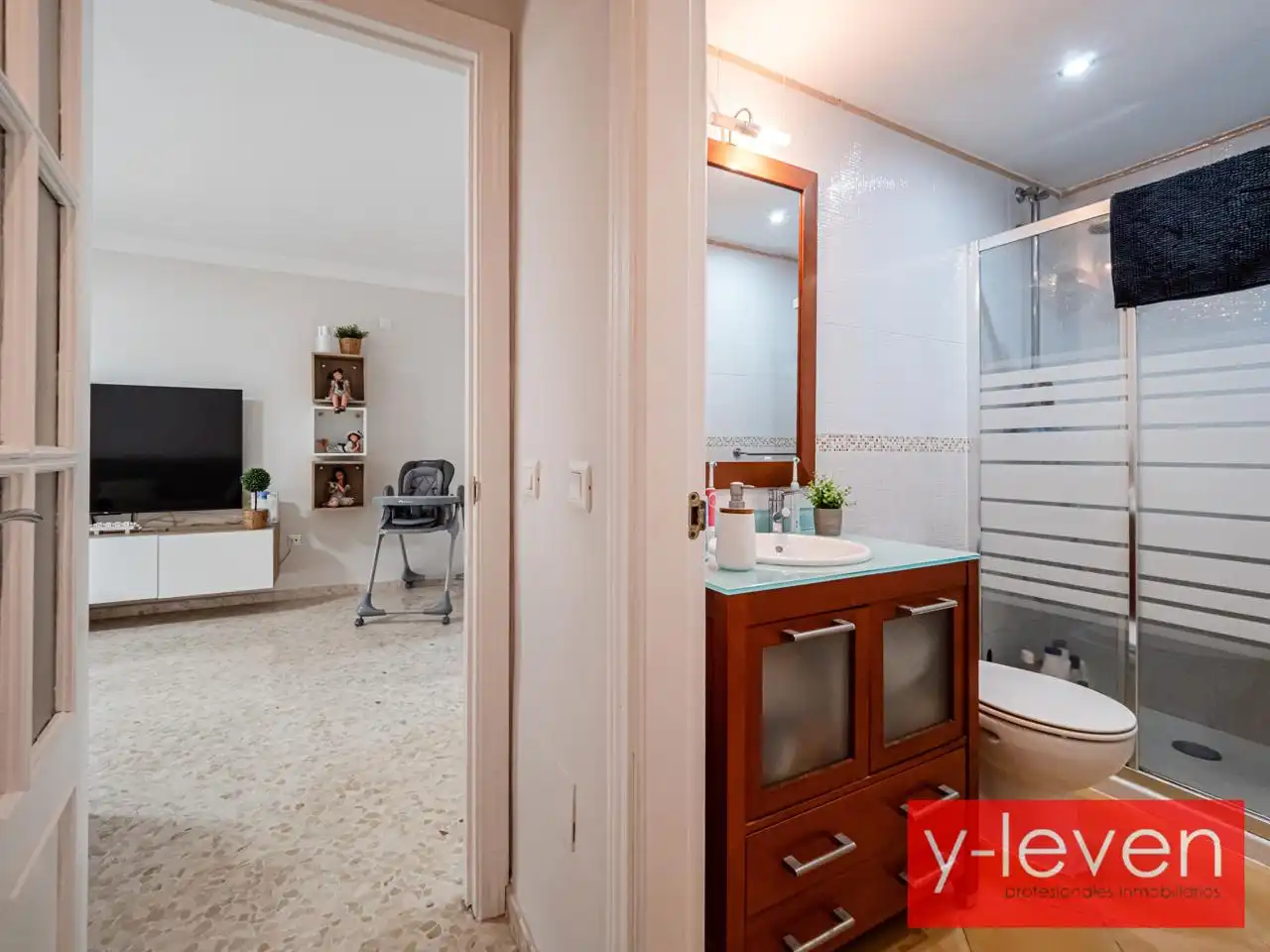 Bathroom of Flat for sale in Málaga  with Air Conditioner and Terrace
