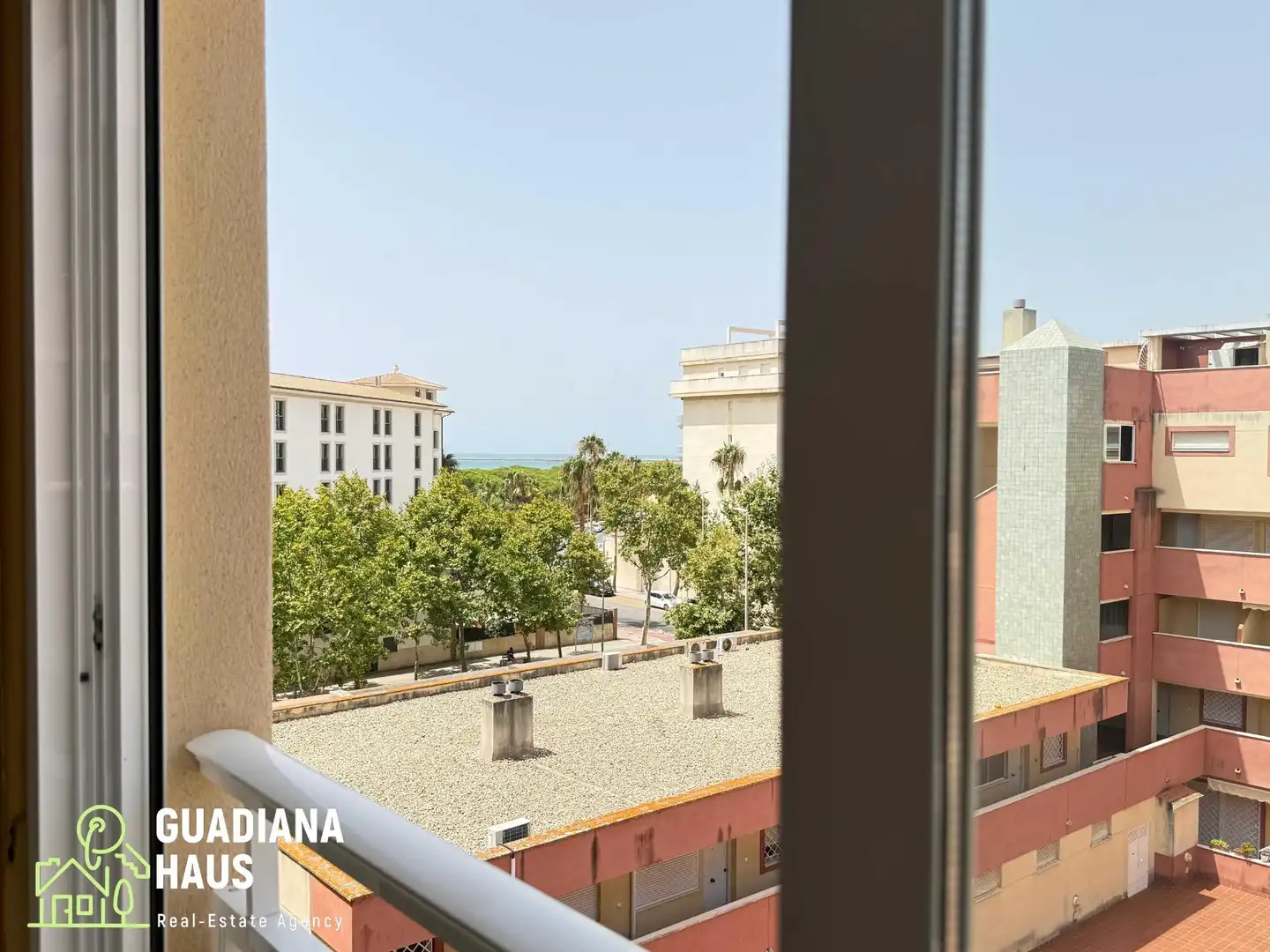 Vista exterior de Apartament en venda en Isla Cristina amb Aire condicionat, Calefacció i Terrassa