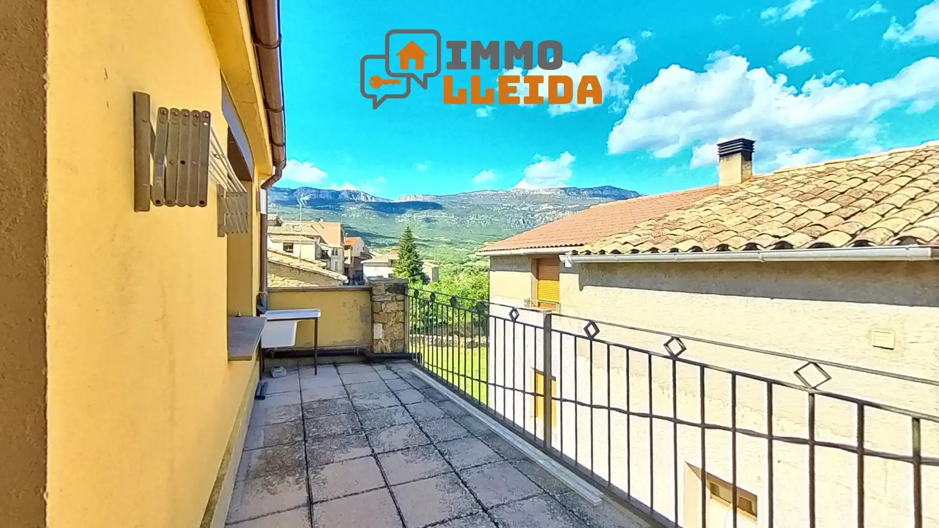 Vista exterior de Casa adosada en venta en Àger con Calefacción, Terraza y Trastero