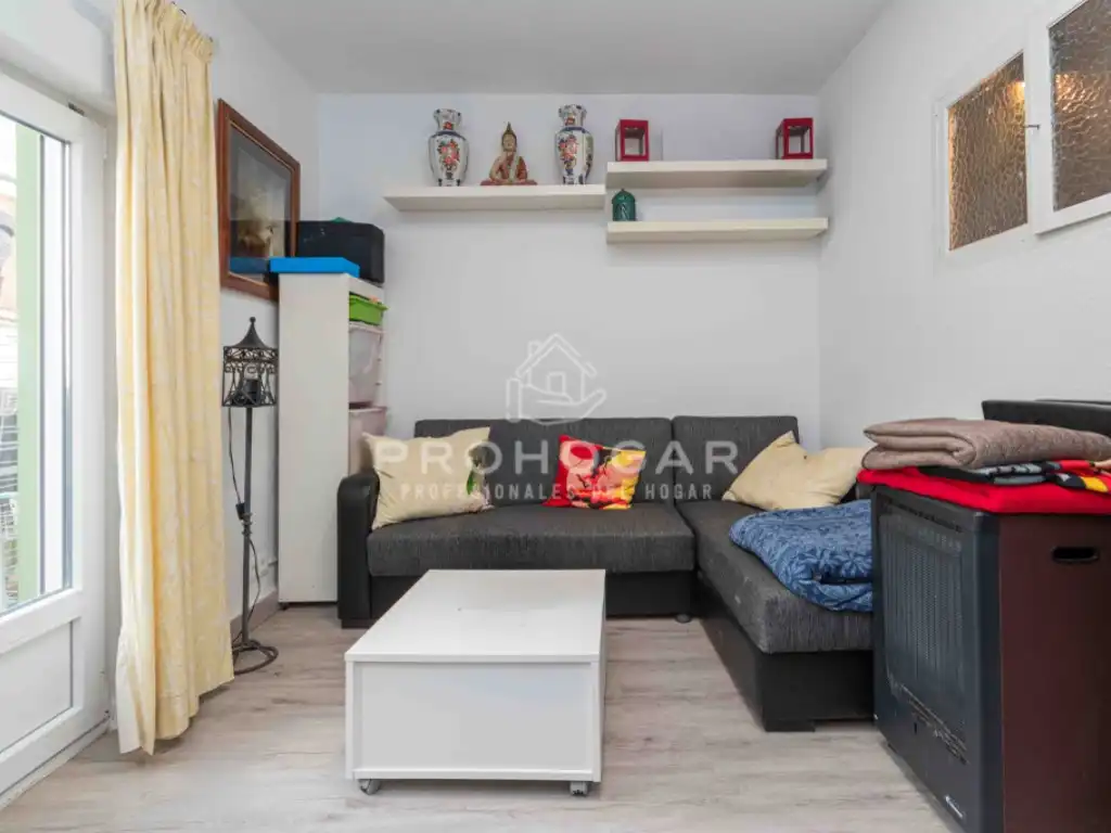 Sala de estar de Casa adosada en venta en El Vellón con Horno, Lavadora y Microondas