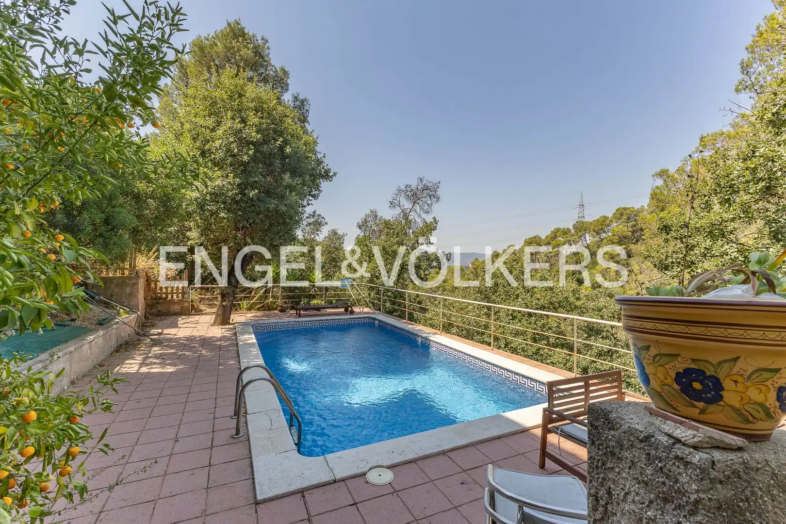 Piscina de Casa o xalet en venda en Molins de Rei amb Aire condicionat, Calefacció i Jardí privat