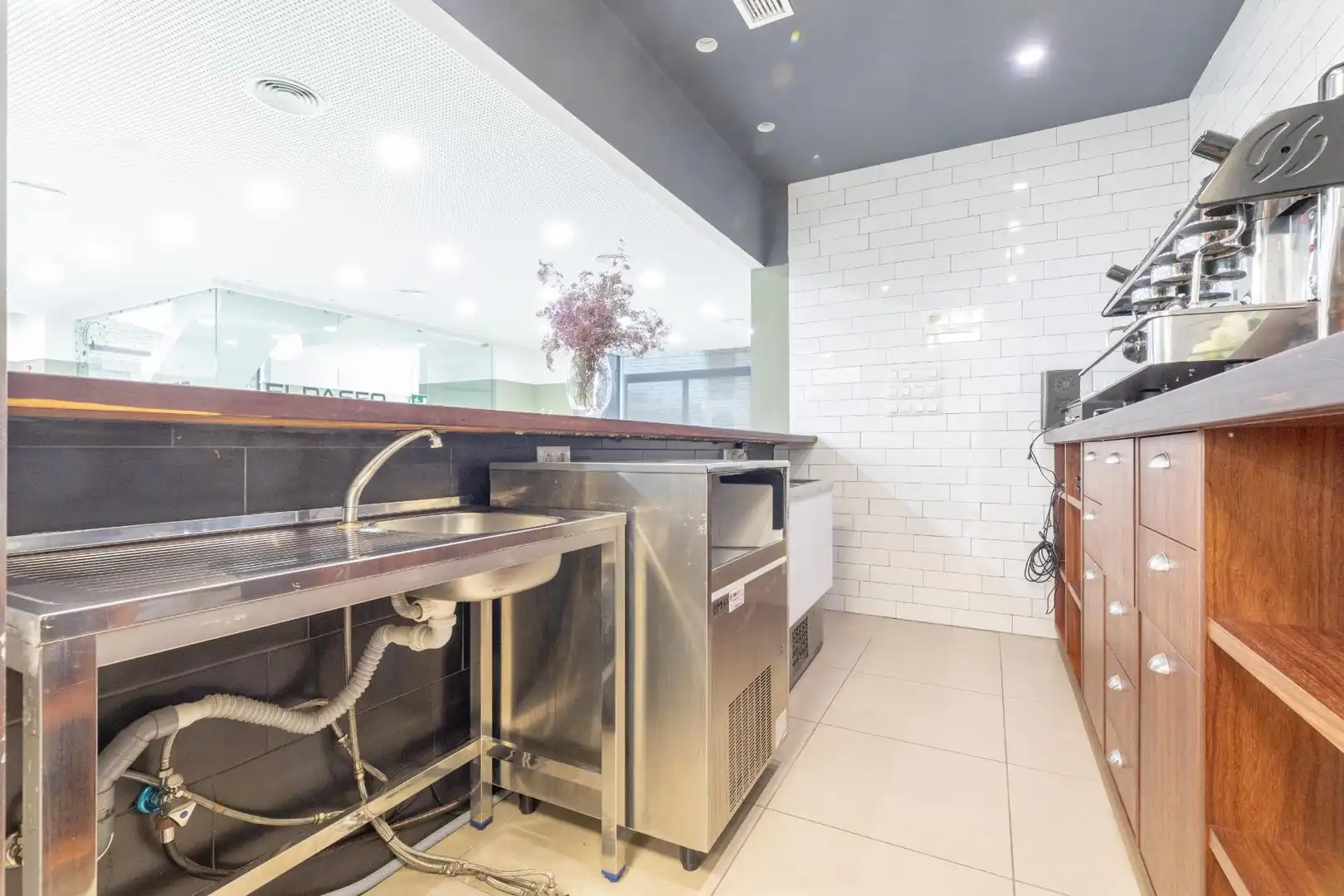 Edificio en venta en Avenida Juan Carlos I, Campos del Río