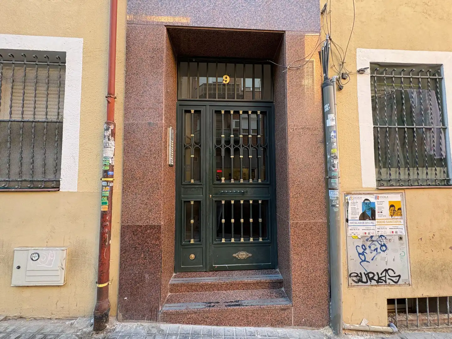 Vista exterior de Piso en venta en Madrid