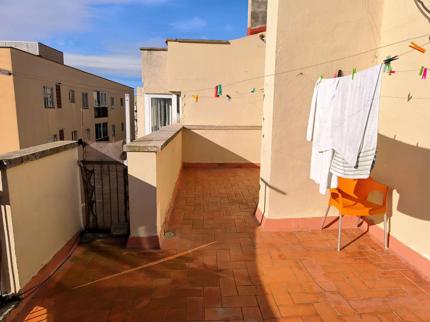 Terrasse von Dachboden zum Verkauf in Figueres mit Terrasse, Abstellraum und Ofen