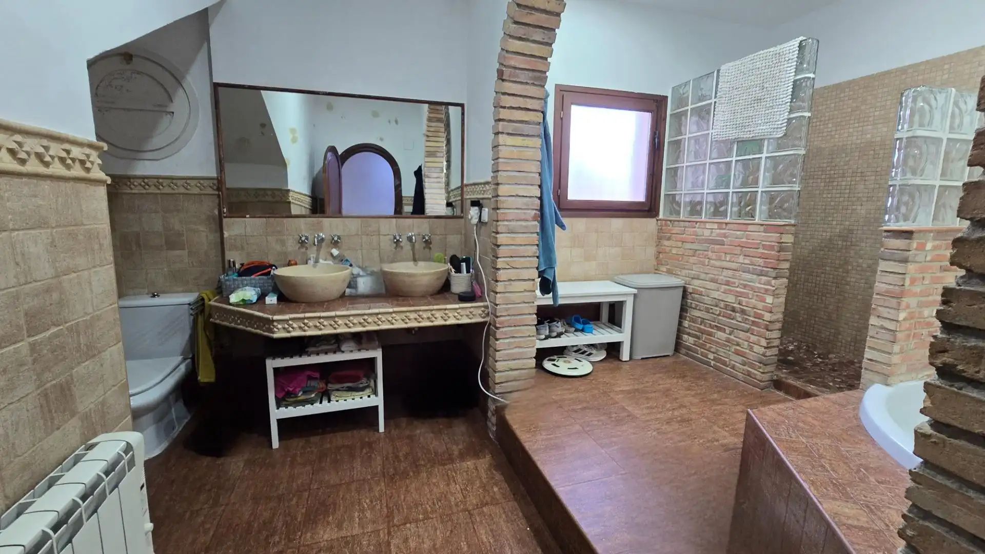 Bathroom of Houses for sale in Elche / Elx  with Air Conditioner, Private garden and Terrace