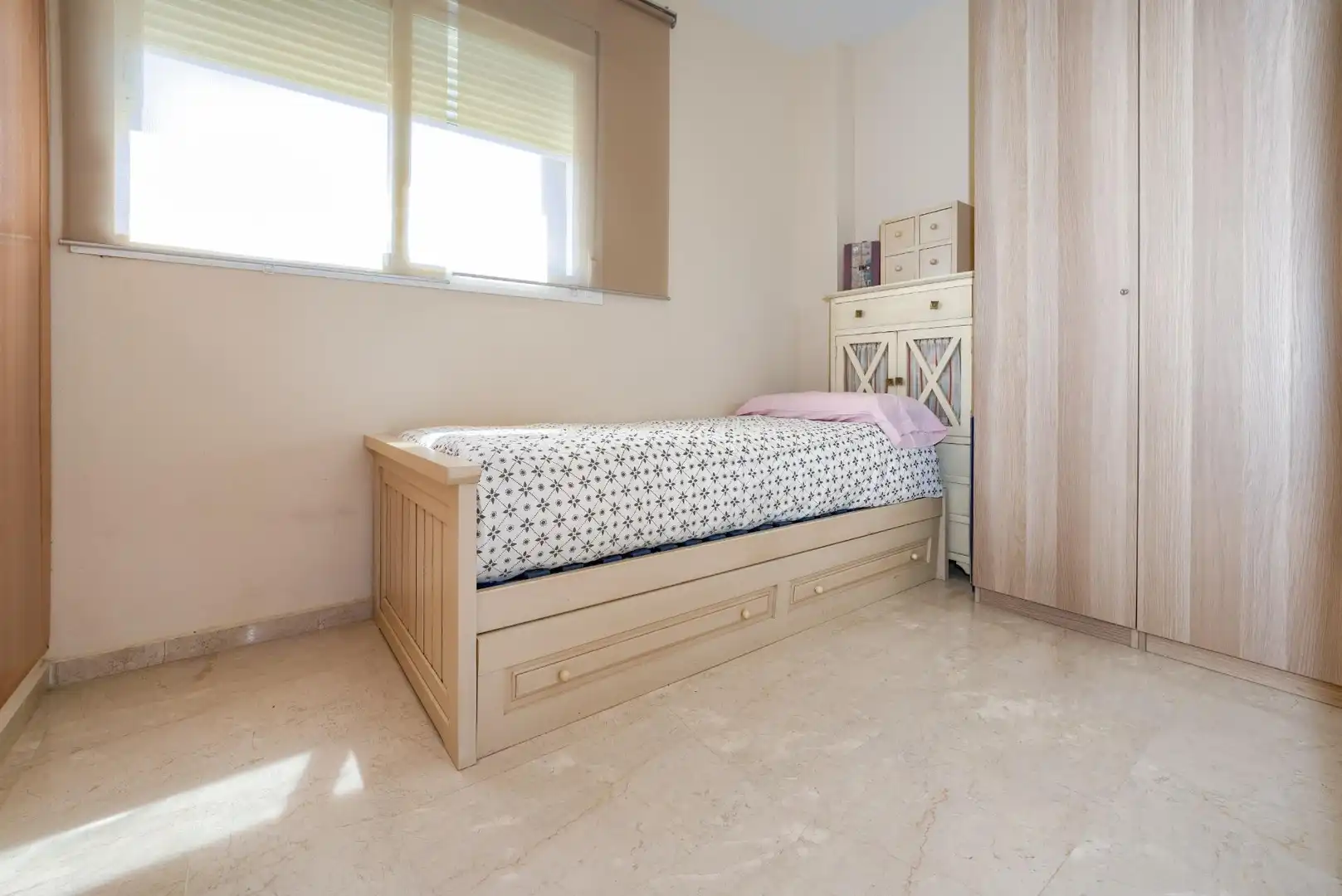 Casa aparellada amb terrassa en venda a Calle Verdejo, imagen 63
