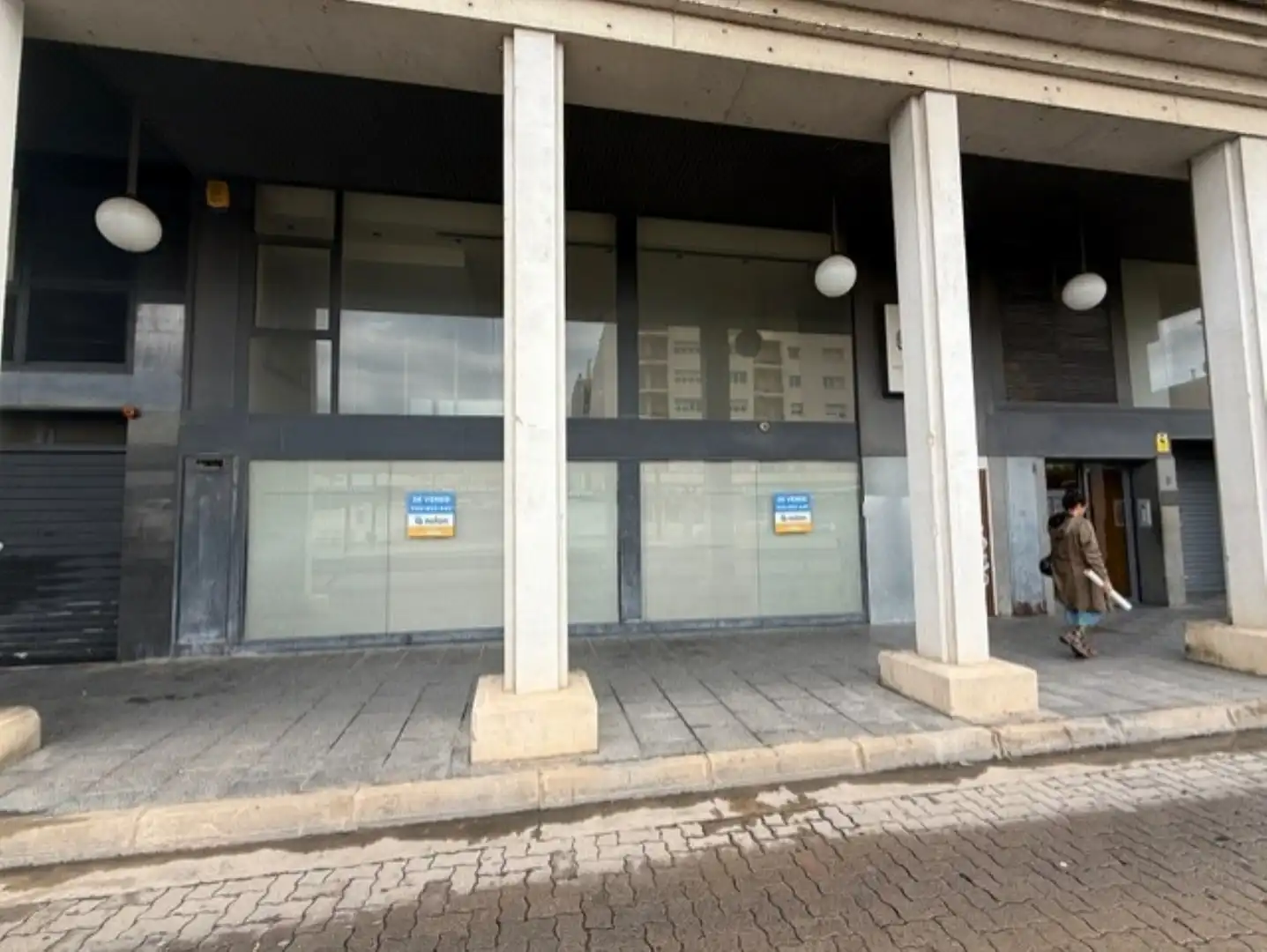 Local comercial en venta en Carrer de Joan Reglà 9
