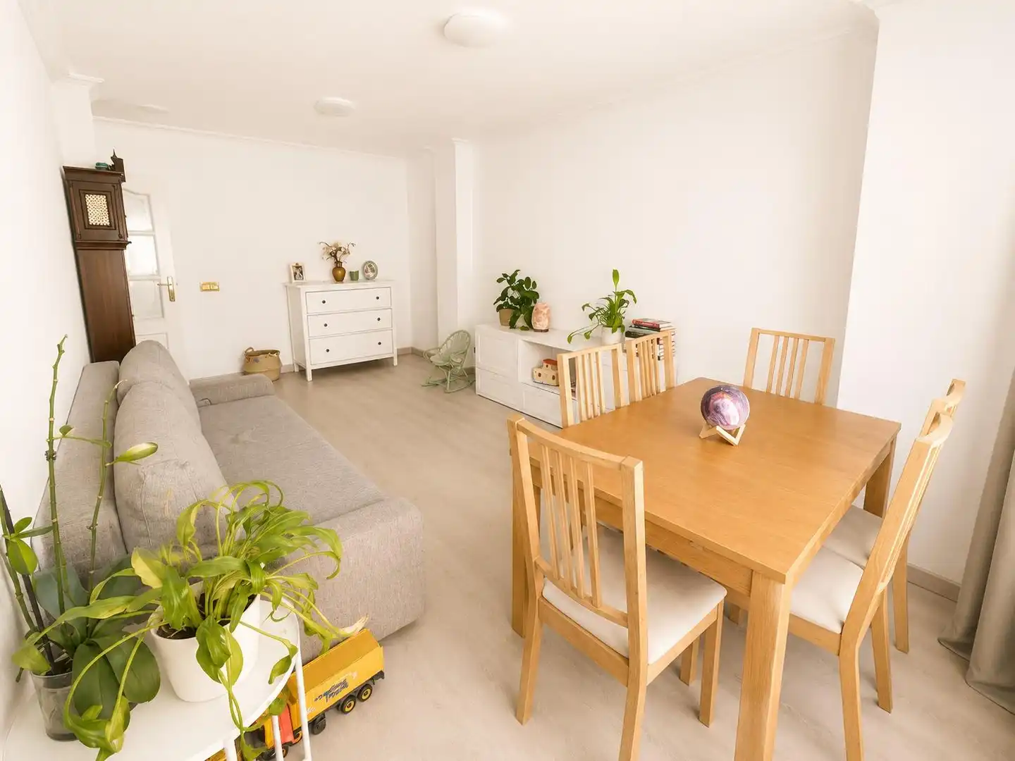 Comedor de Apartamento en venta en Elche / Elx con Aire acondicionado, Terraza y Trastero