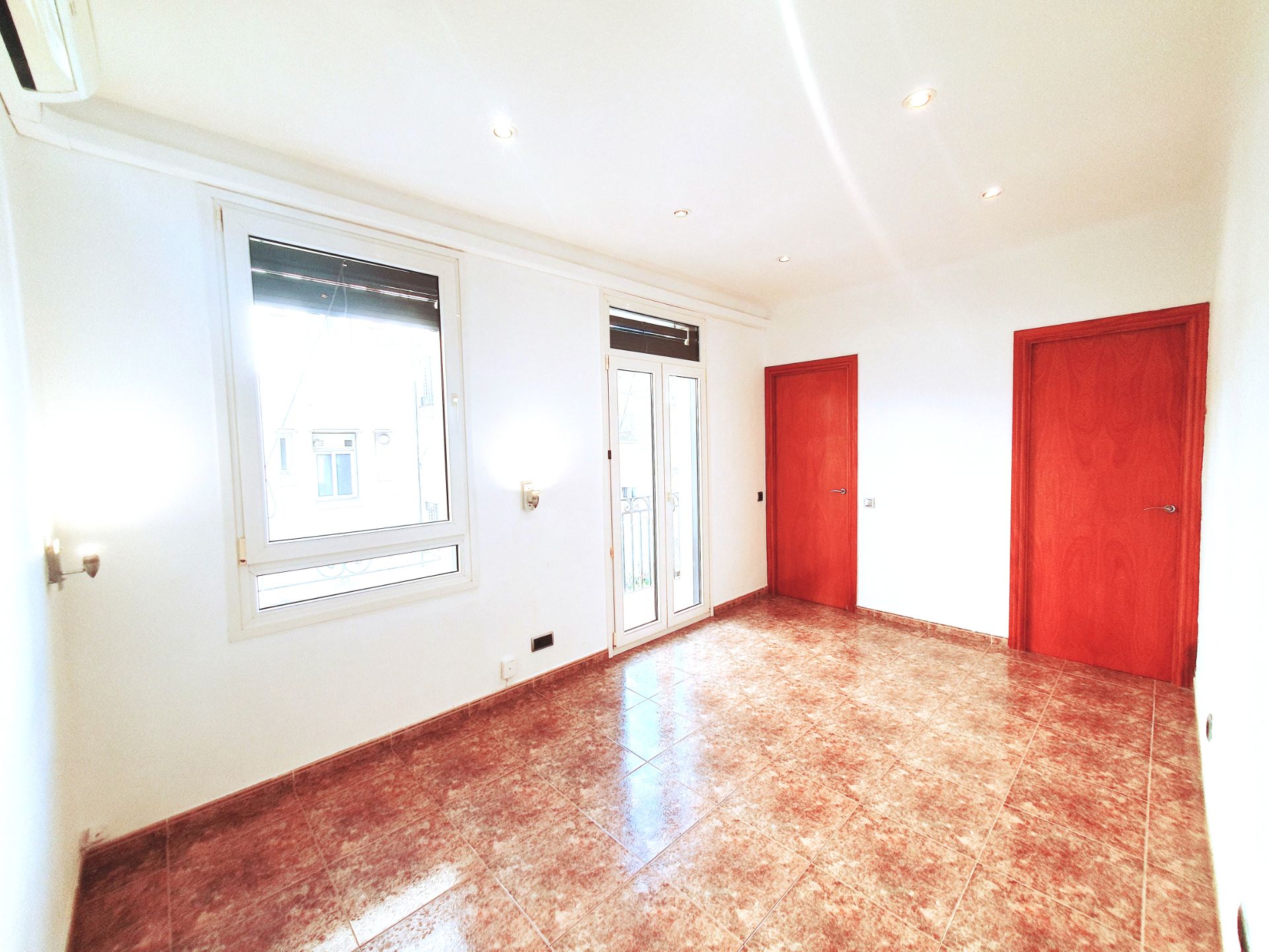 Bedroom of Flat to rent in  Barcelona Capital  with Air Conditioner, Heating and Balcony