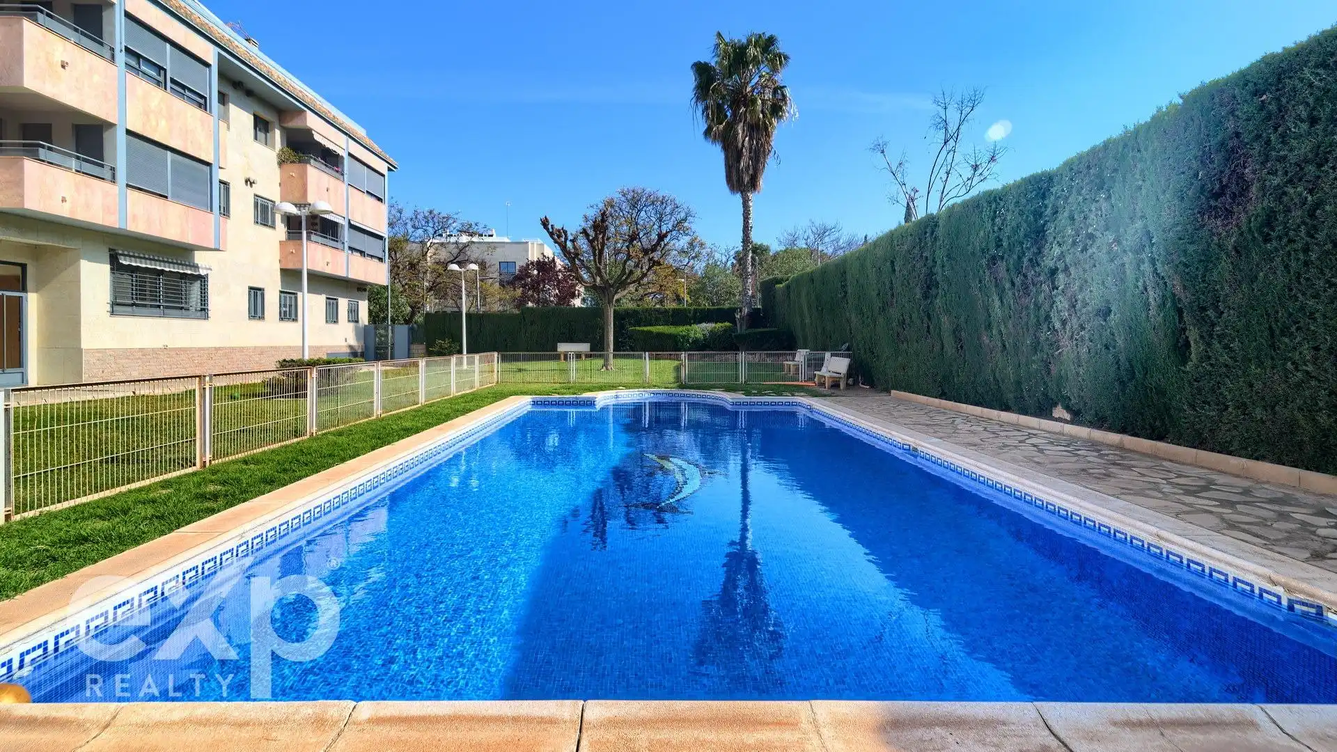 Piscina de Pis en venda en Torrent amb Aire condicionat, Jardí privat i Terrassa
