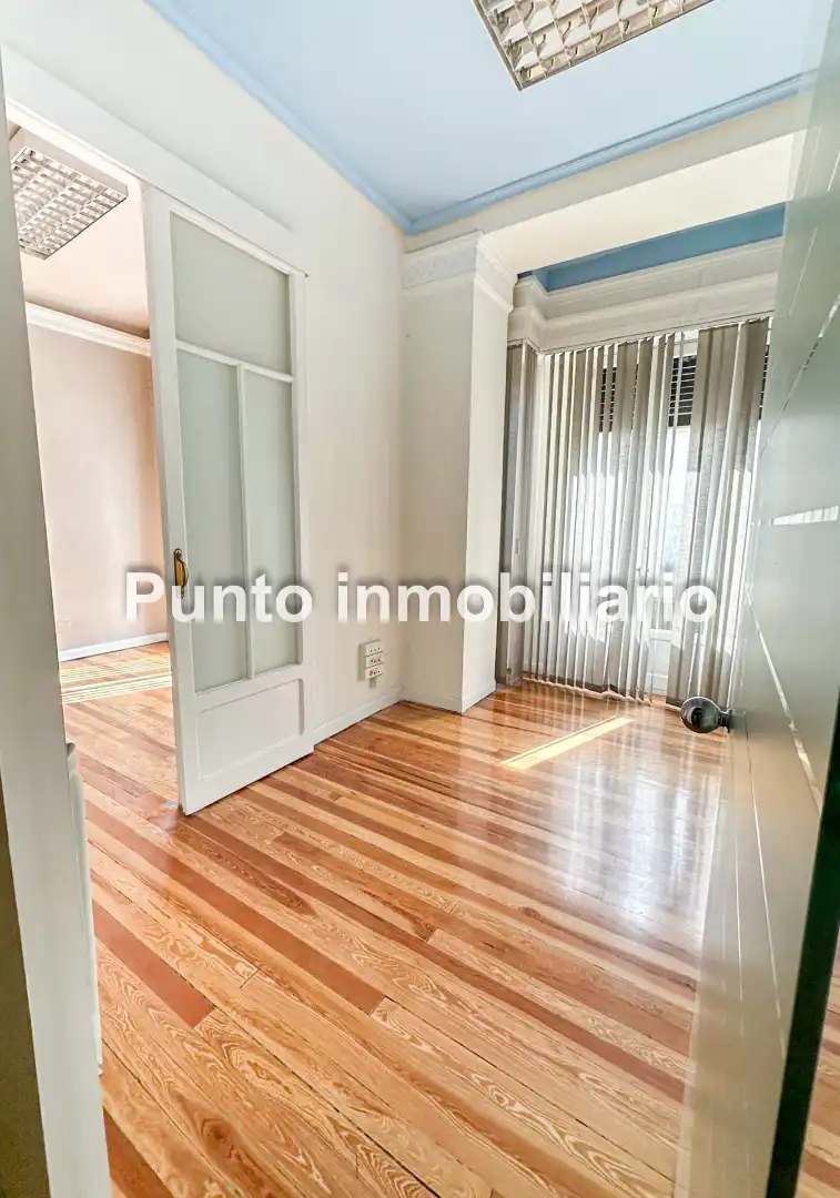 Office space with lift to rent in Calle Miguel Íscar 5, imagen 7