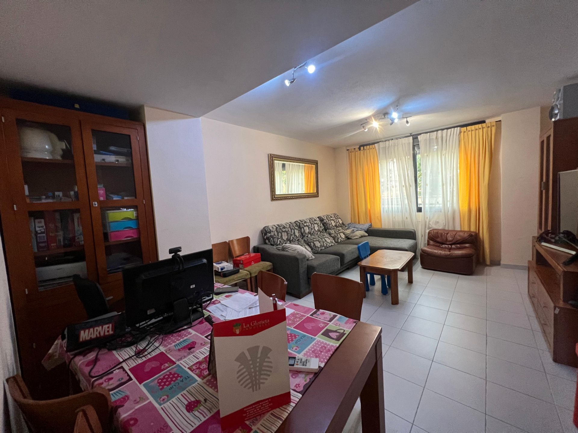 Living room of Flat for sale in Aranjuez  with Air Conditioner and Heating