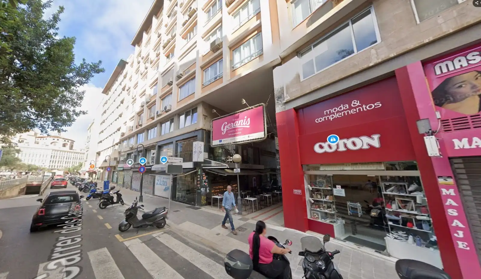 Flat with lift for sale in Passatge Particular de Santa Catalina de Sena 11