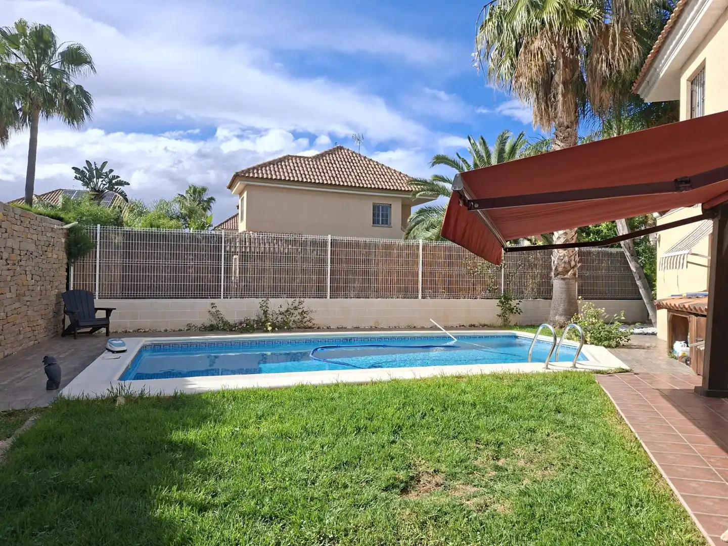 Piscina de Casa o chalet en venta en Paterna con Aire acondicionado, Calefacción y Jardín privado