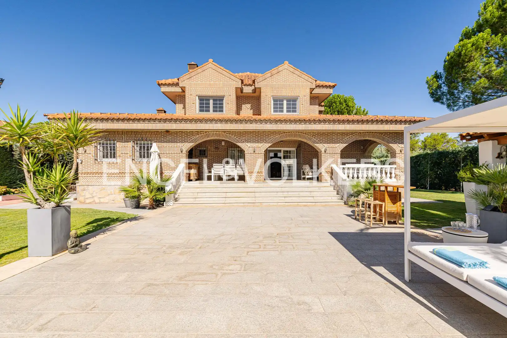Vista exterior de Casa o chalet en venta en Villaviciosa de Odón con Calefacción y Jacuzzi