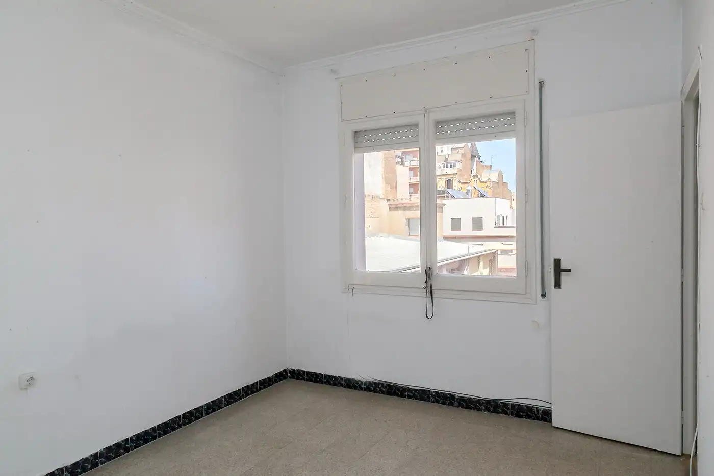 Schlafzimmer von Wohnung zum Verkauf in Barcelona mit Balkon und Alarm