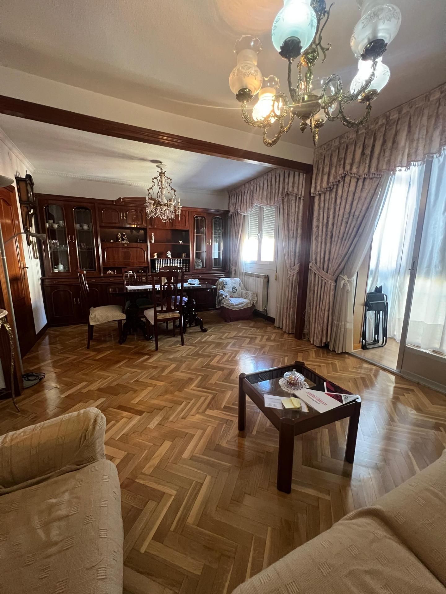 Living room of Flat to rent in  Madrid Capital  with Heating, Parquet flooring and Terrace
