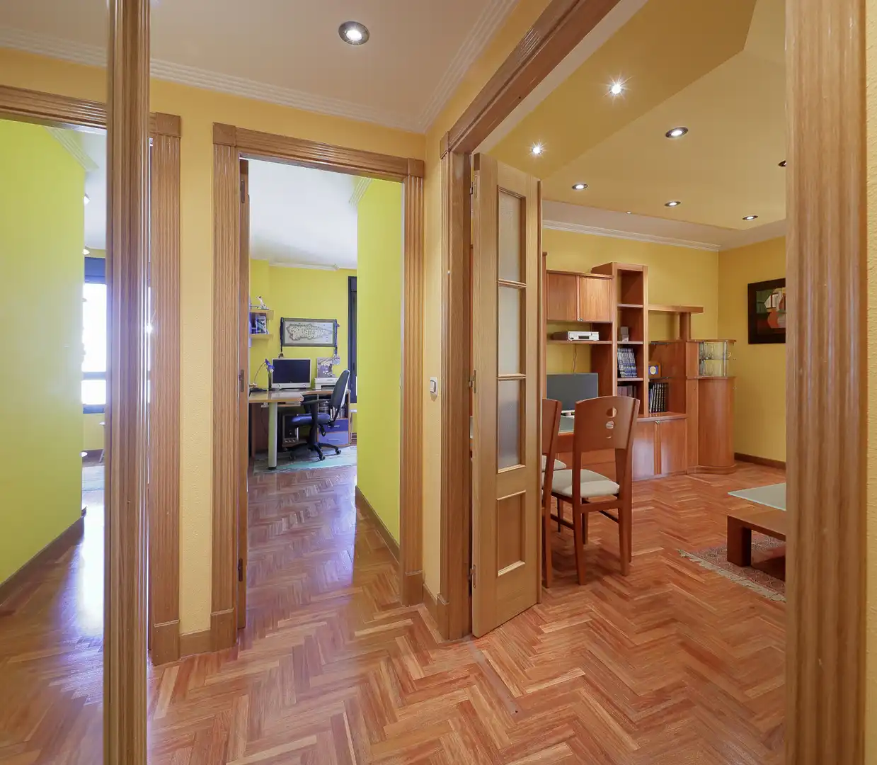 Piso en venta en Gijón  con Calefacción, Parquet y Trastero