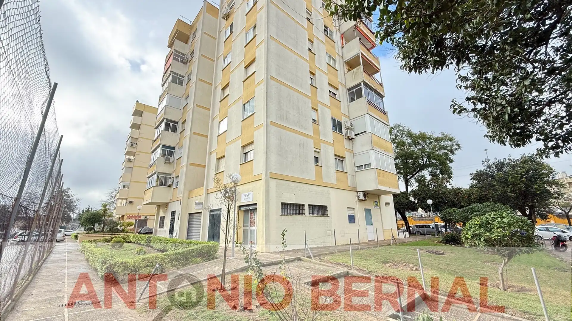 Vista exterior de Piso en venta en Jerez de la Frontera con Aire acondicionado y Terraza