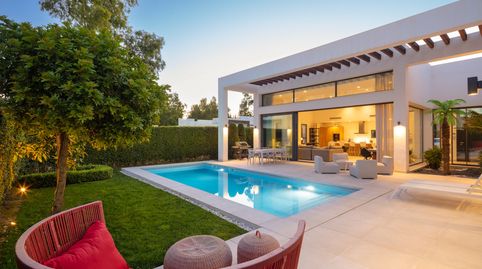 Villa en venta en Arboleda, Estepona