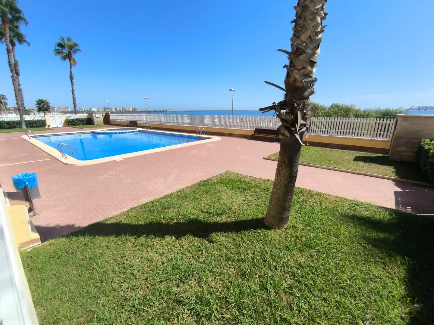 Apartament amb piscina en venda a Playa de las Gaviotas - El Pedrucho, imagen 2