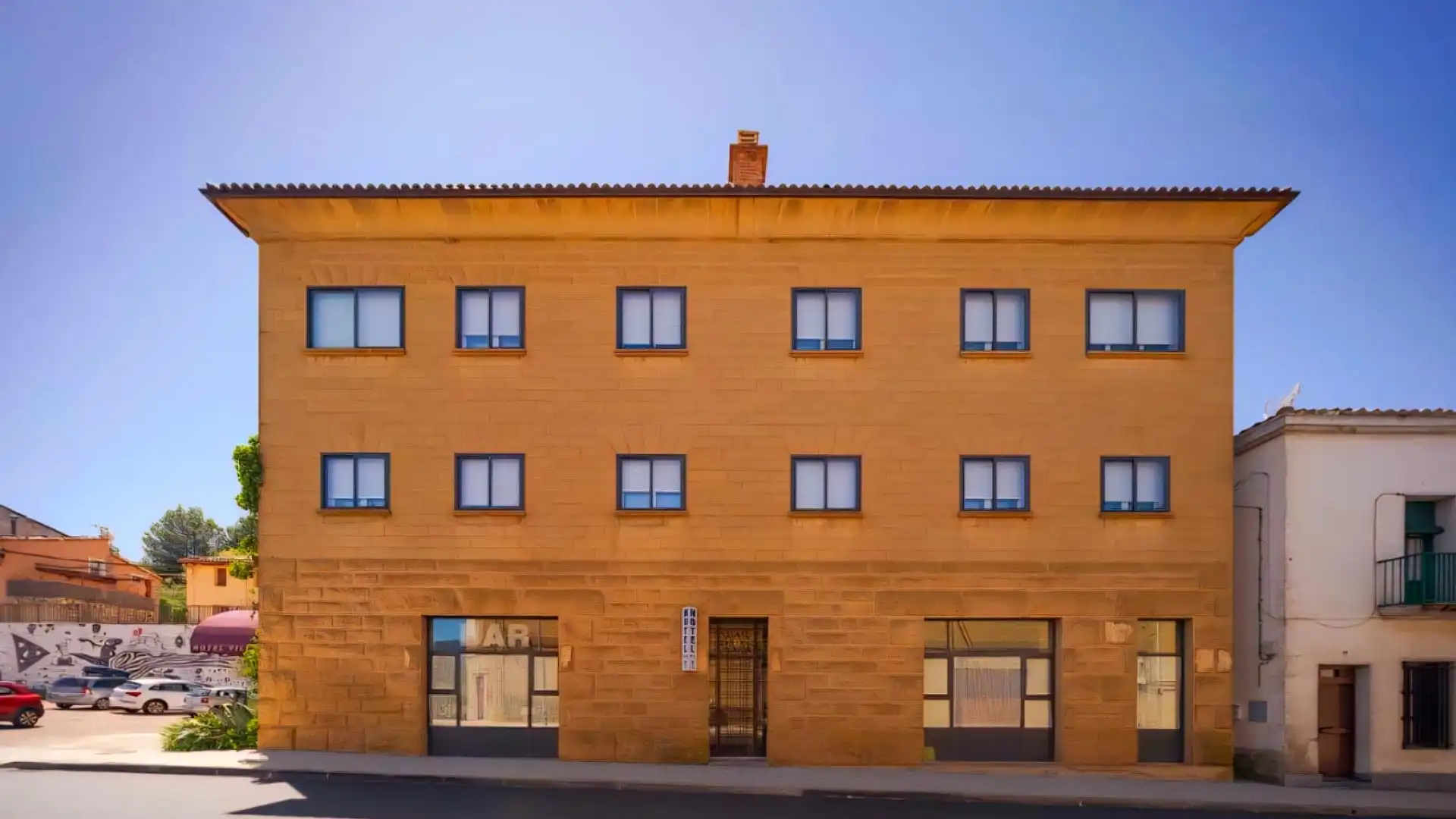 Vista exterior de Edifici en venda en Ayerbe