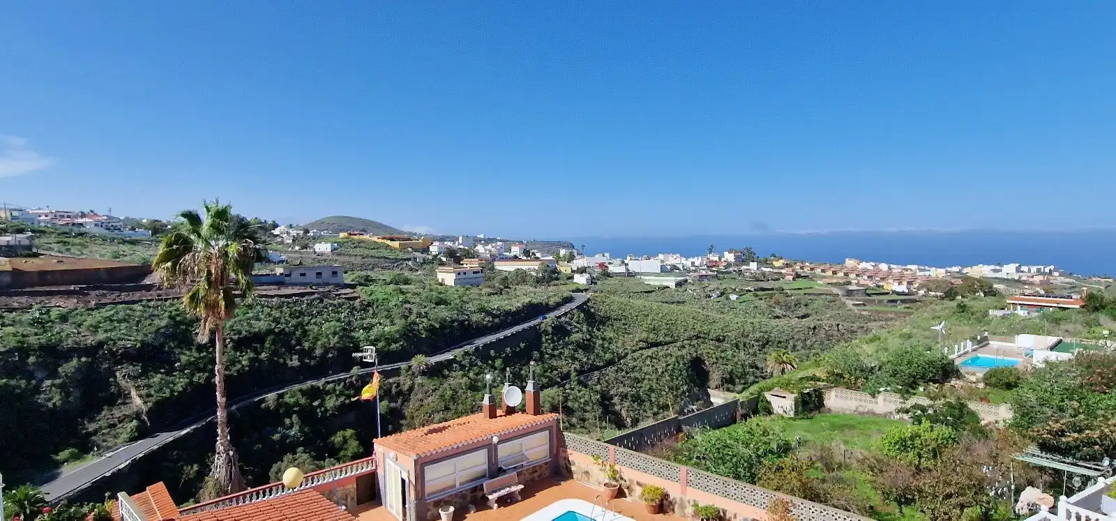 Vista exterior de Casa o chalet en venta en Firgas con Jardín privado, Piscina y Amueblado
