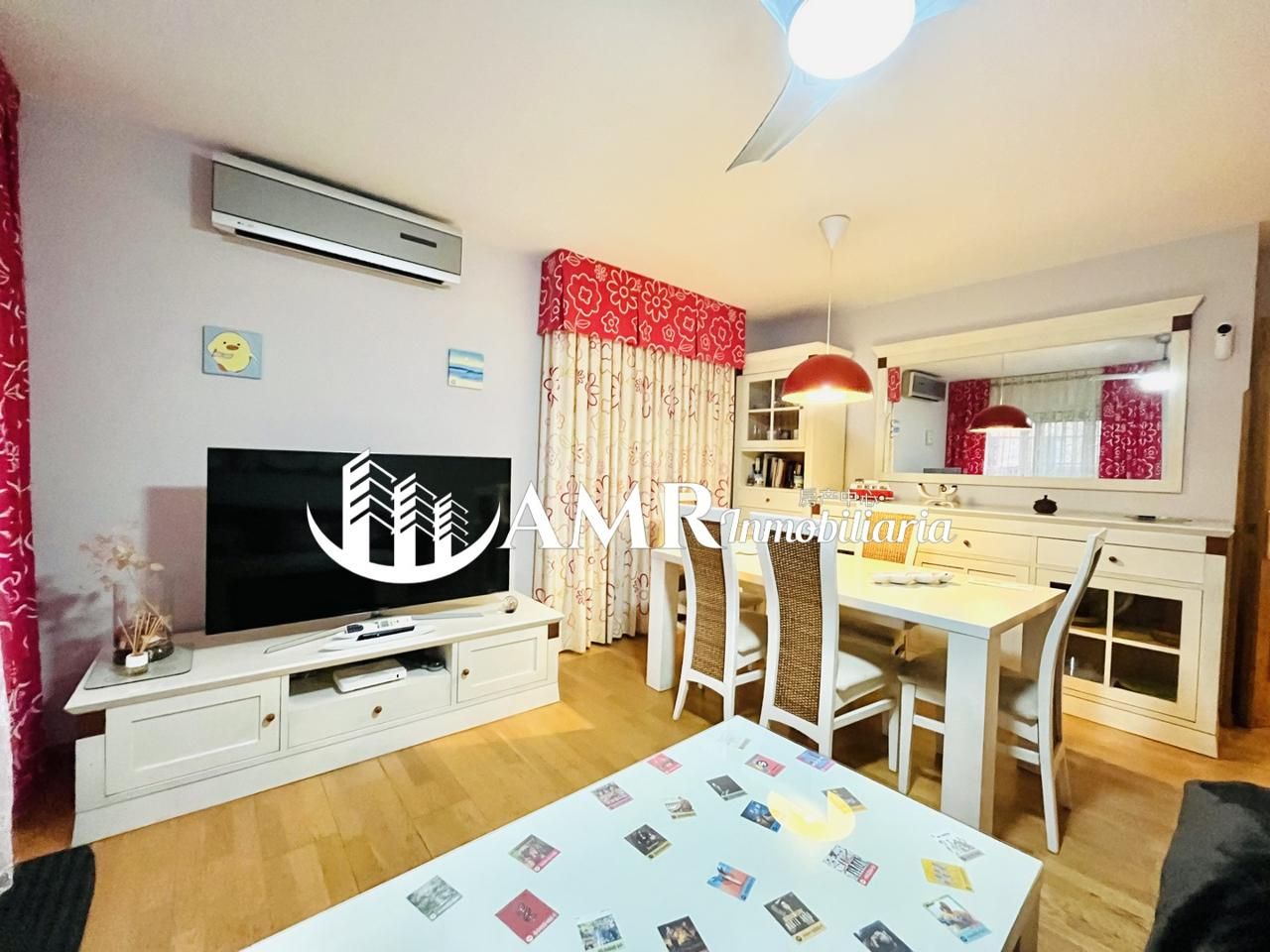 Vista exterior de Ático en venta en Parla con Aire acondicionado, Calefacción y Jardín privado