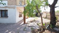 Vista exterior de Casa o xalet en venda en Santa Oliva amb Jardí privat, Terrassa i Balcó