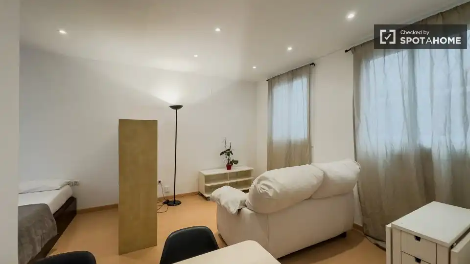 Habitació a Hostafrancs