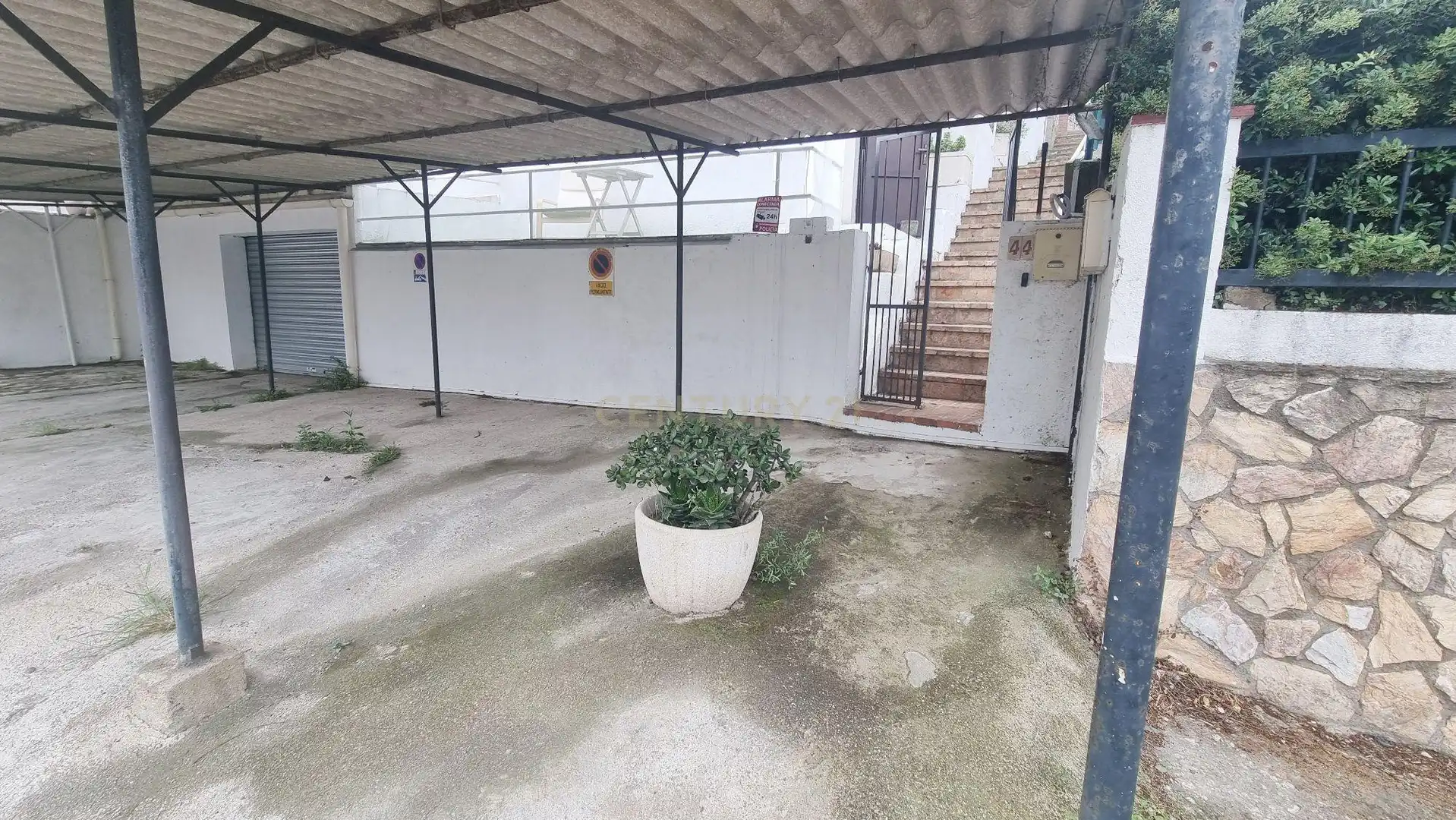 Parking of Apartments for sale in Llançà  with Storage room, Washing machine and Microwave