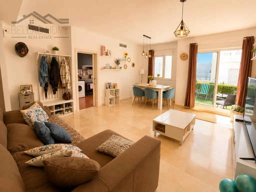 Wohnzimmer von Maisonette zum Verkauf in Estepona mit Klimaanlage, Terrasse und Schwimmbad