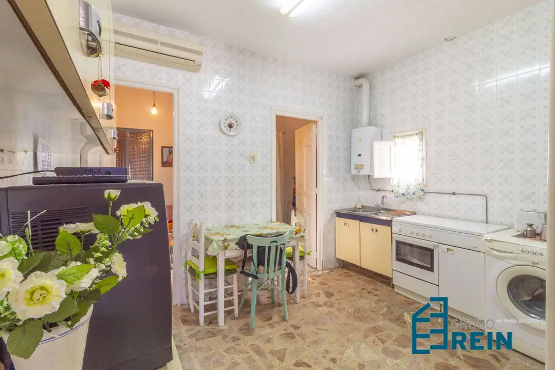 Kitchen of Houses for sale in Carranque  with Air Conditioner, Terrace and Furnished