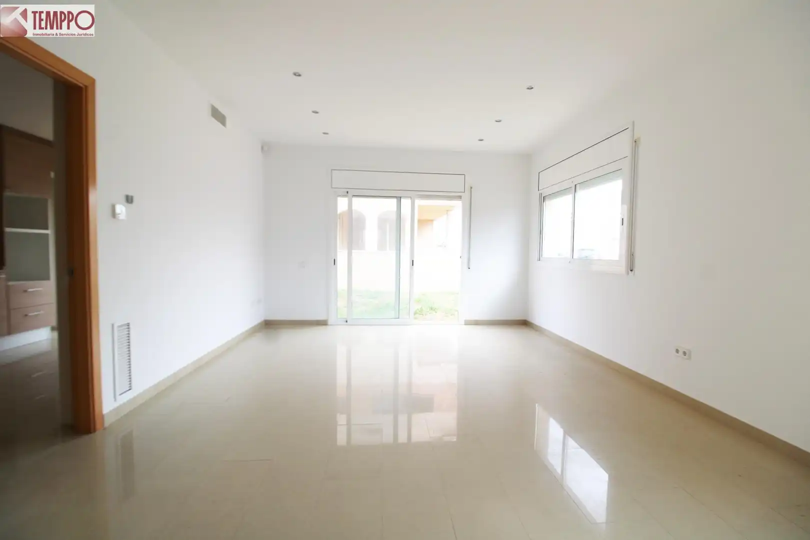 Sala de estar de Casa adosada en venta en Llorenç del Penedès con Calefacción, Jardín privado y Terraza