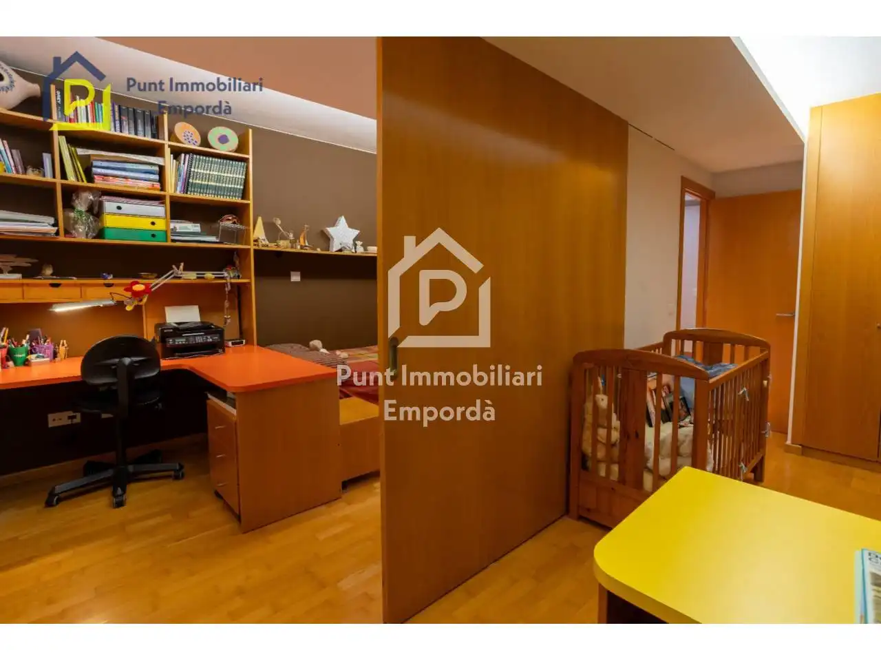Houses for sale in Figueres  with Air Conditioner, Heating and Private garden