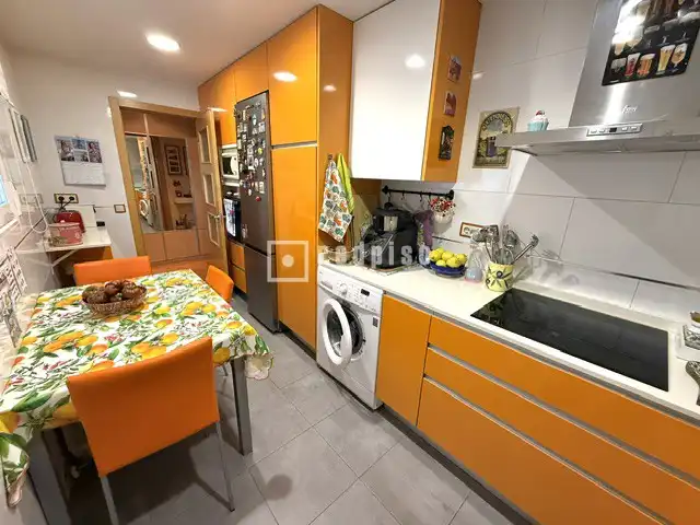 Cocina de Piso en venta en Madrid con Aire acondicionado, Calefacción y Jardín privado