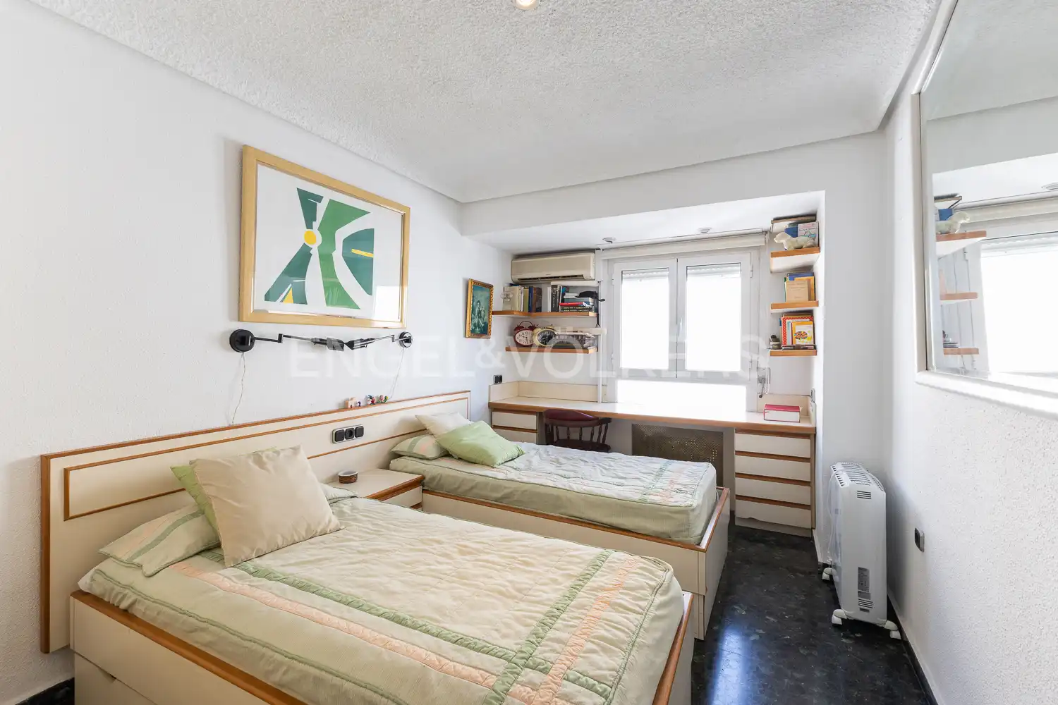 Schlafzimmer von Wohnung zum Verkauf in Valencia mit Klimaanlage und Heizung