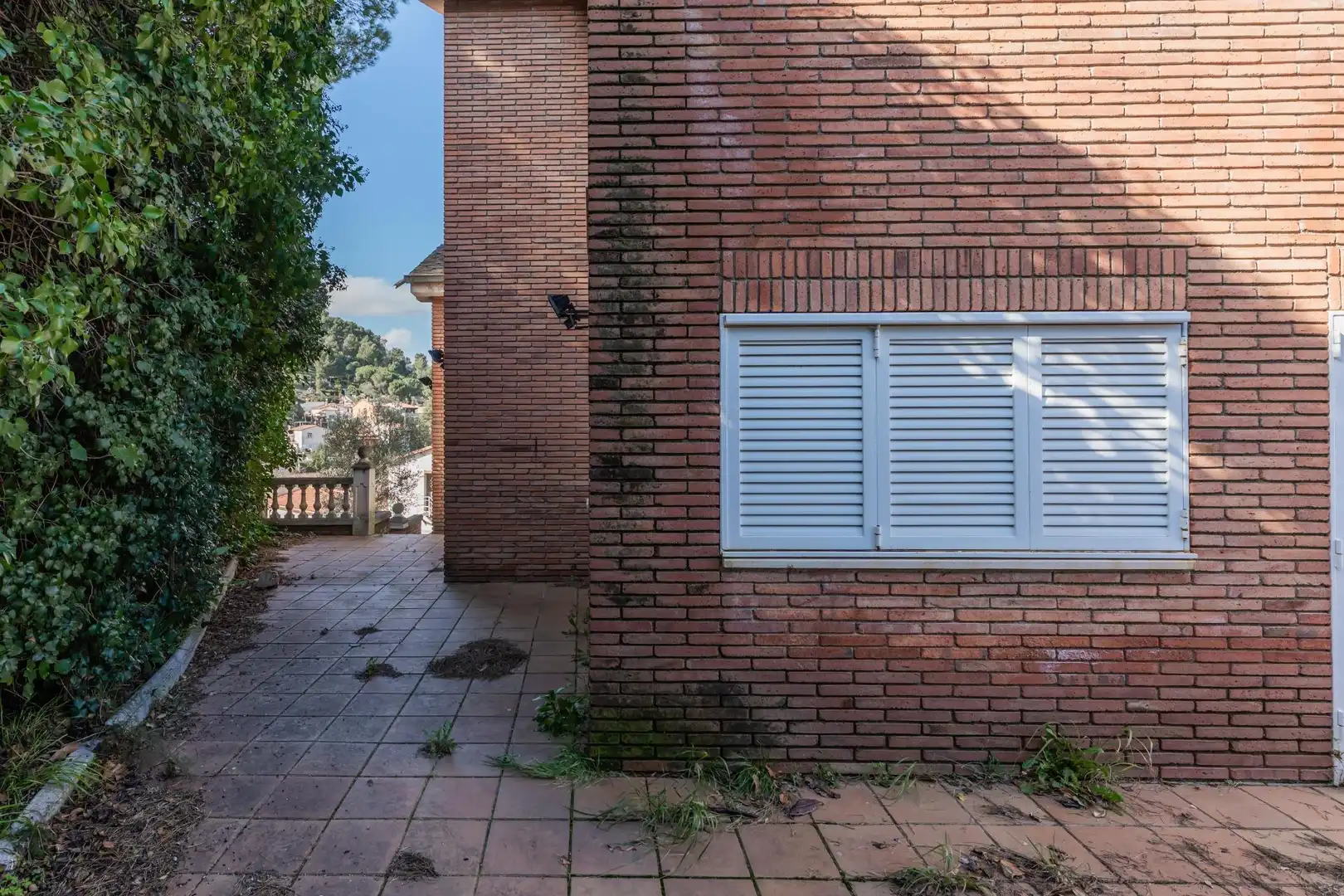 Vista exterior de Casa o xalet en venda en Montornès del Vallès amb Calefacció, Jardí privat i Terrassa