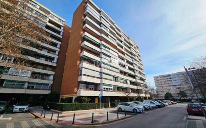 Vista exterior de Pis en venda en Alcorcón amb Calefacció, Parquet i Terrassa