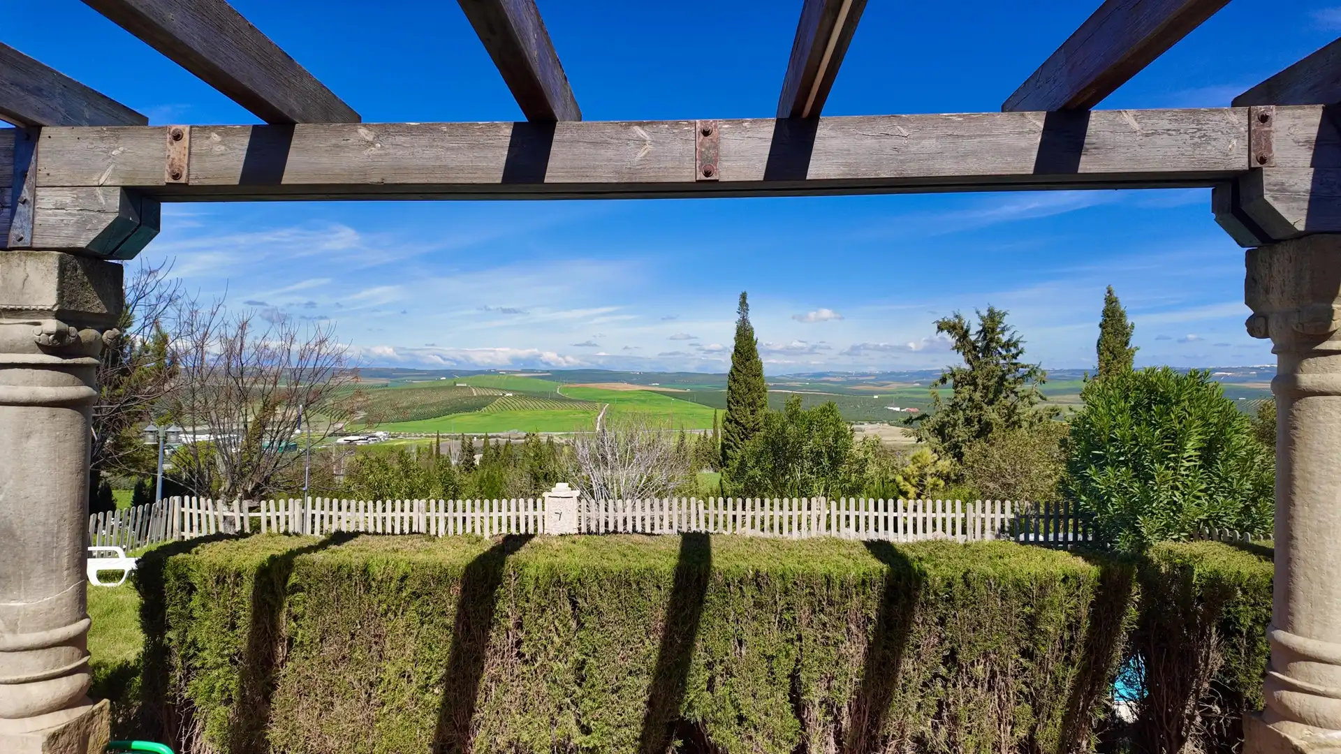Jardín de Finca rústica en venta en Santaella con Aire acondicionado, Jardín privado y Terraza