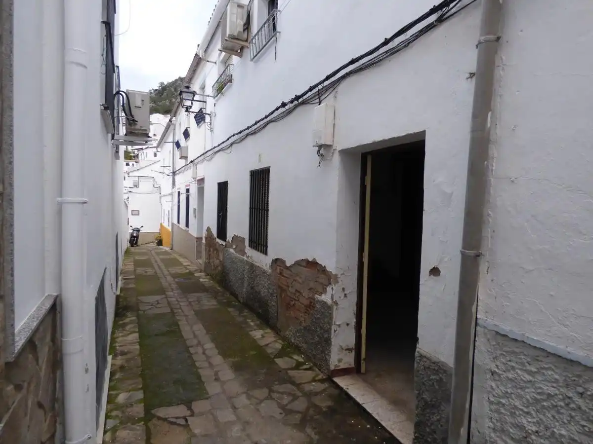 Vista exterior de Piso en venta en Ubrique