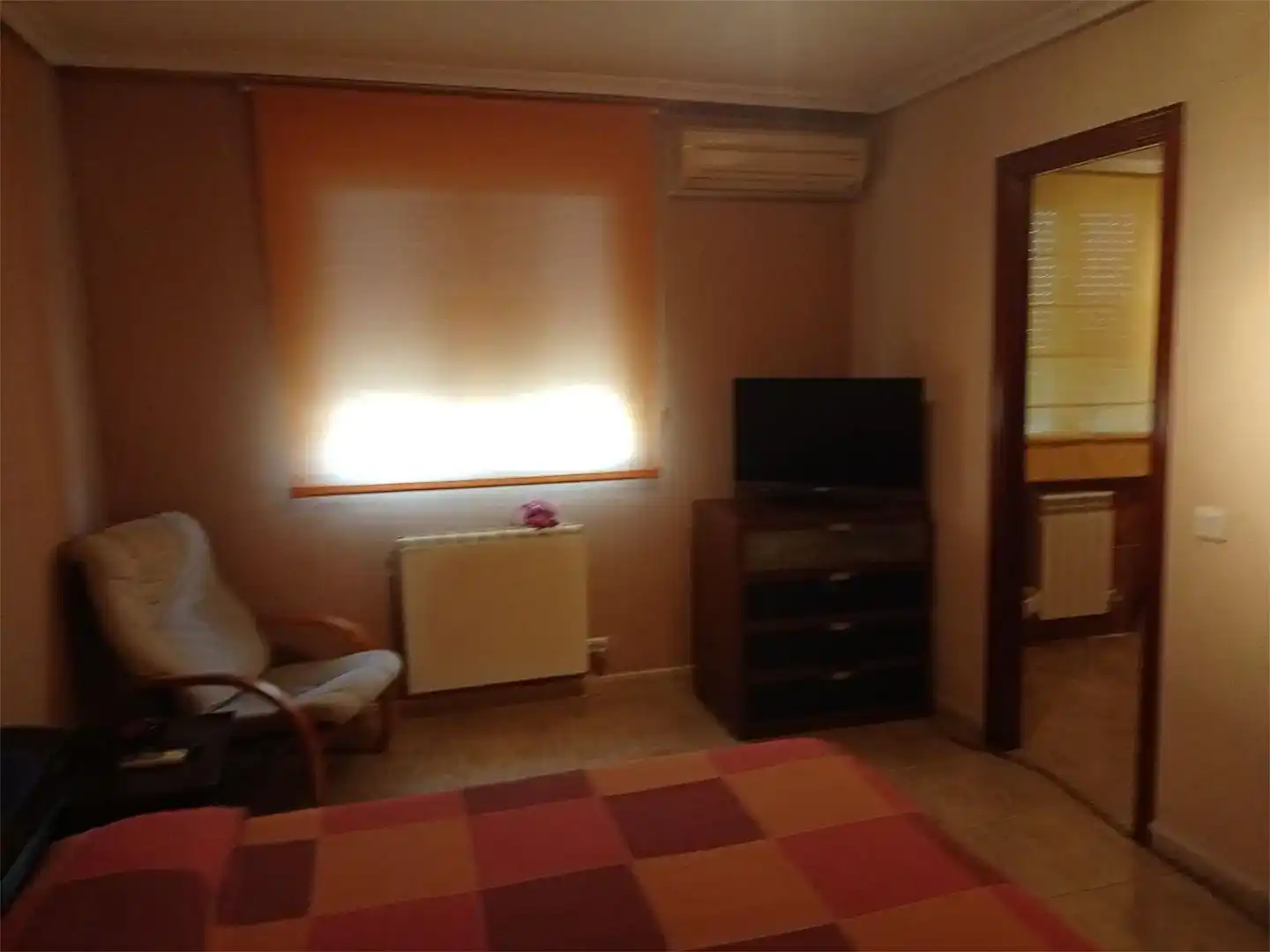 Dormitori de Casa o xalet en venda en Alcañizo amb Aire condicionat, Jardí privat i Moblat