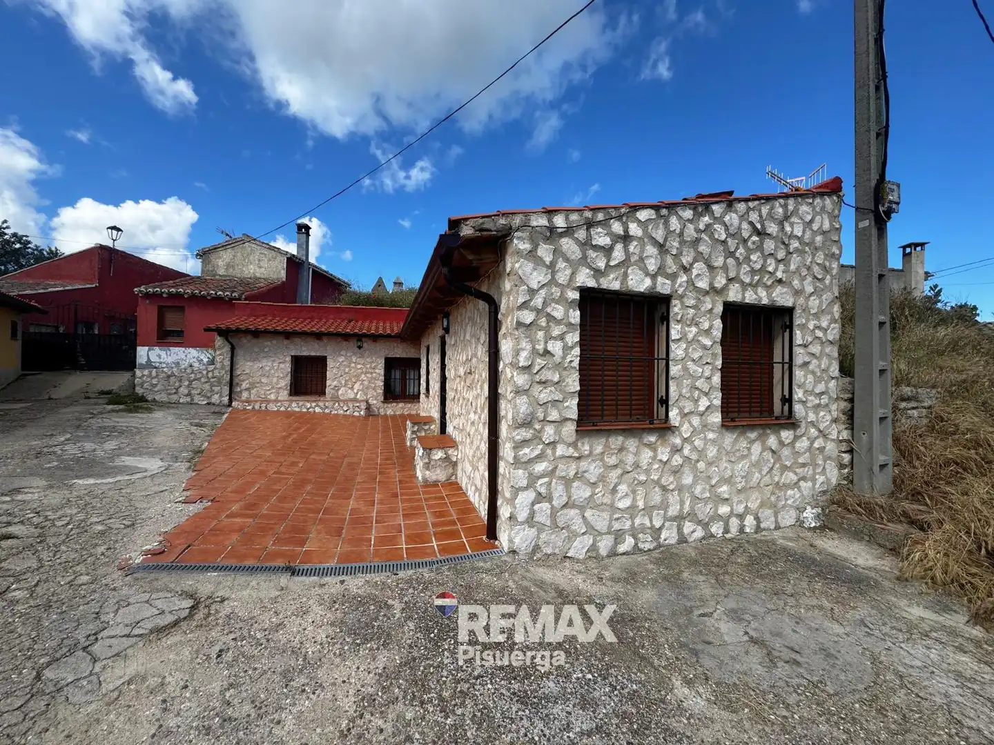 Vista exterior de Casa o chalet en venta en Dueñas