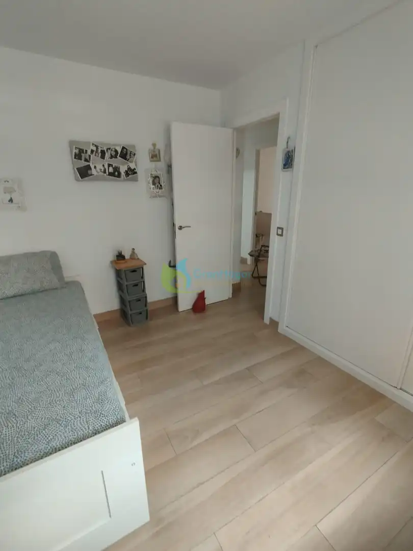 Flat for sale in Sevilla  with Furnished and Balcony